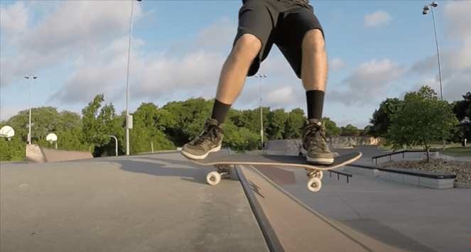 HOW TO ROLL IN ON A SKATEBOARD