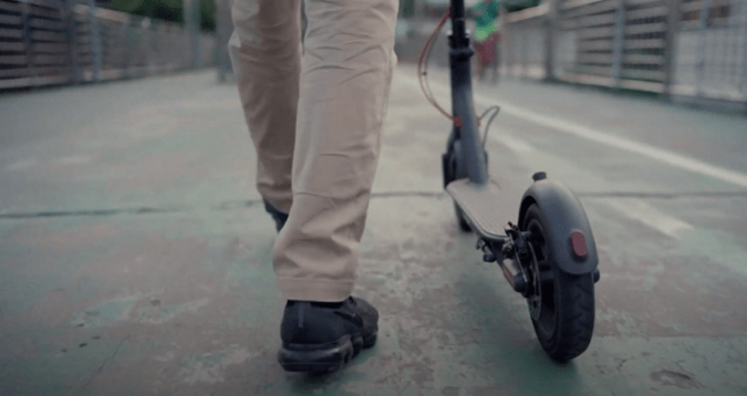 electric scooter riding tips